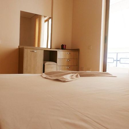 Ferienwohnung Victoria'S Sea-Cret Sarandë Exterior foto